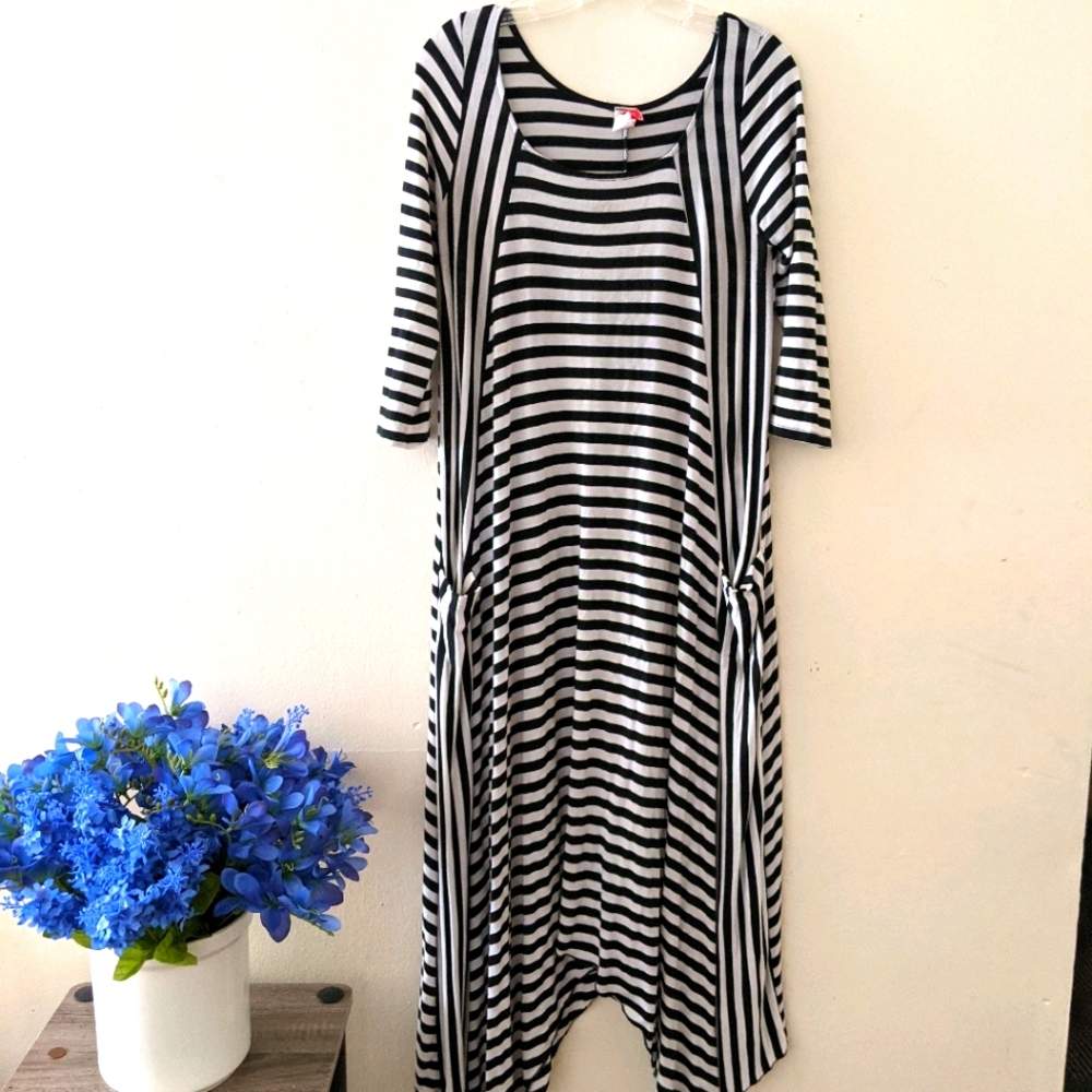 Black & White shark bite dress PLUS